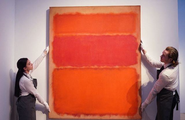 Mark Rothko — exposition à la Fondation Louis Vuitton, vue d'ensemble de la salle avec ses grandes toiles